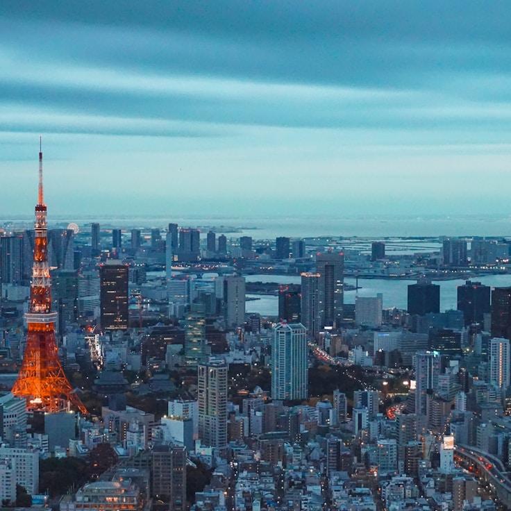 Parents evaluating schools in Spain